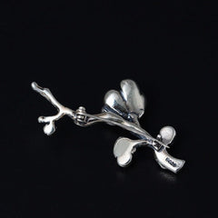 Exquisite Vintage Floral Silver Women's Brooch
