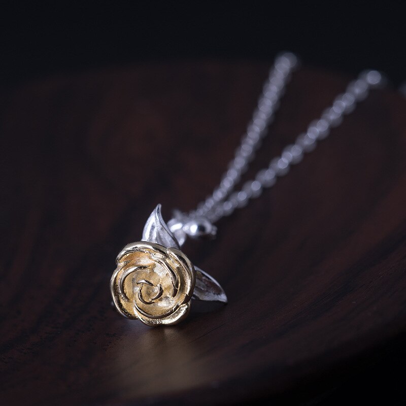 Elegant Romantic Rose Shaped Silver Pendant Necklace