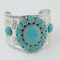 Women's Turquoise Necklace and Earrings Set