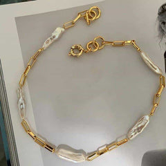 Women's Pearl and Chain Necklace