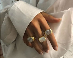 Chic Titanium Shell Decorated Band Ring