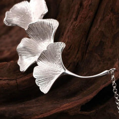 Fashion Vintage Ginkgo Plant Shaped Silver Pendant Necklace