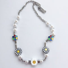 K-pop Beaded Daisy Necklace