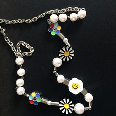 K-pop Beaded Daisy Necklace