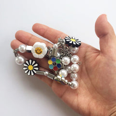 K-pop Beaded Daisy Necklace