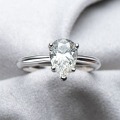 2 Carats Ring with Real Moissanite Stone