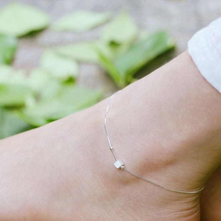 Elegant Minimalistic Silver Women's Anklet