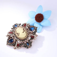 Women's Vintage Style Cameo Brooch