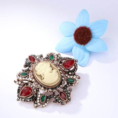 Women's Vintage Style Cameo Brooch