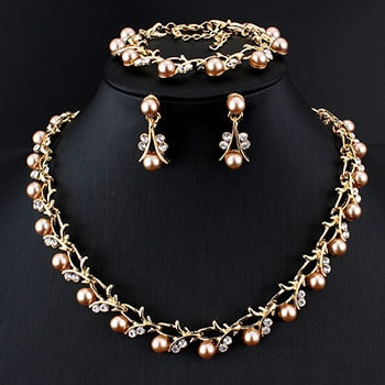 Women's Pearl Decorated Necklace and Earrings Jewelry Set