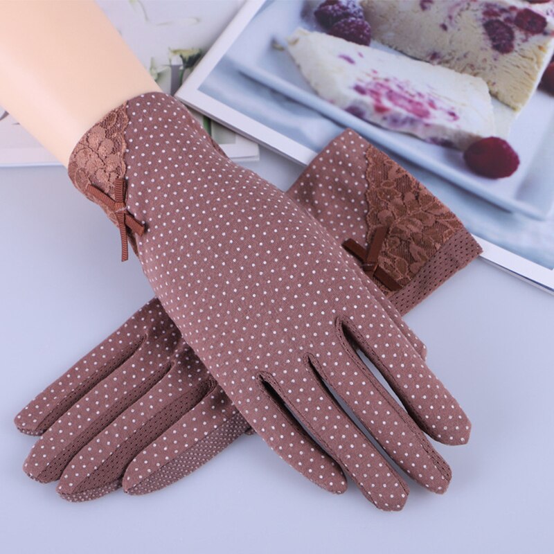 Women's Elegant Polka Dot Patterned Gloves