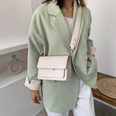 Women's Oversized Chain Strap Messenger Bag