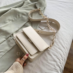 Women's Oversized Chain Strap Messenger Bag