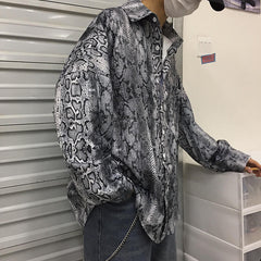 Unisex Shirt in Snake Print
