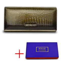 Women's Alligator Style Leather Wallet