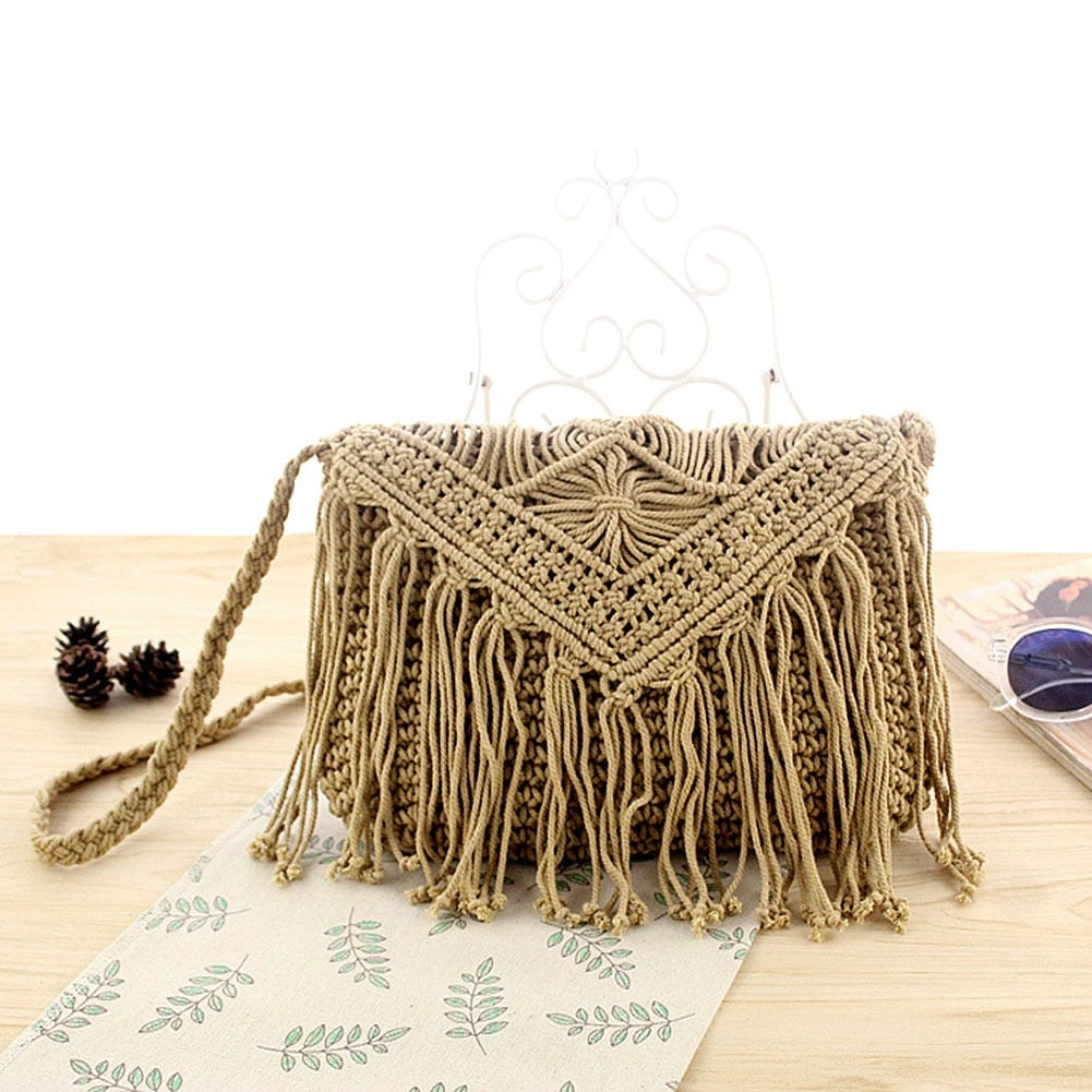Women's Fringe Datail Woven Rattan Handbag